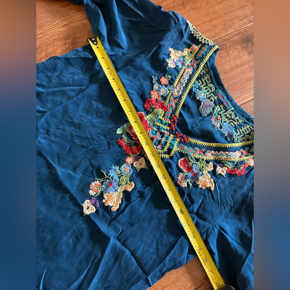 Johnny Was Embroidered Floral Blue Tunic Top Size: M - Picture 6 of 8